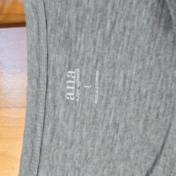 Tshirts - Picture 2 of 4